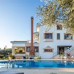 Nikis Villa