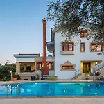 Villa Nikis *